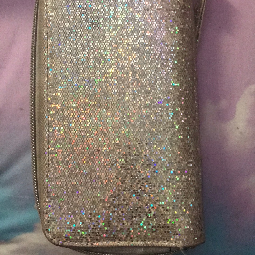 Sequin wallet ! Bling!